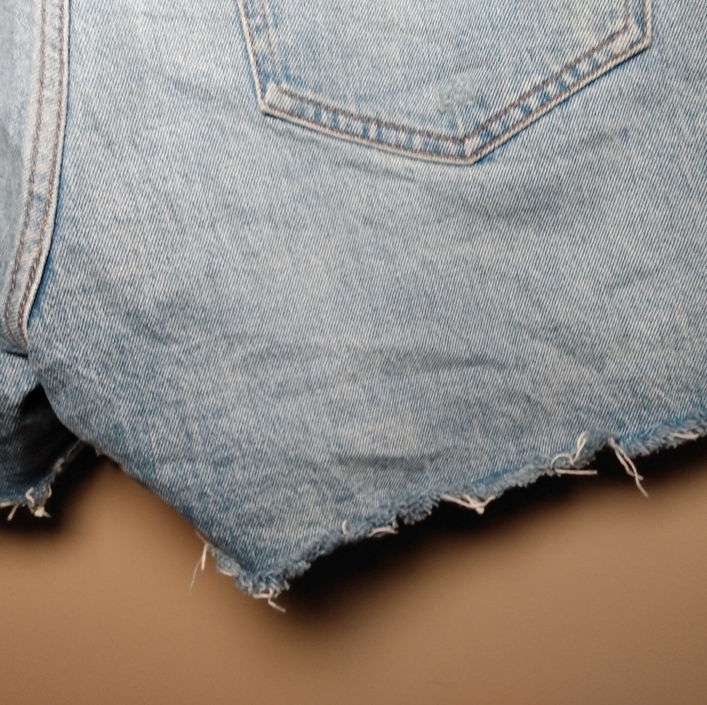 Abercrombie & Fitch Distressed Denim Women Jean Hi Rise 4" Shorts Size 29/8 - Picture 11 of 14